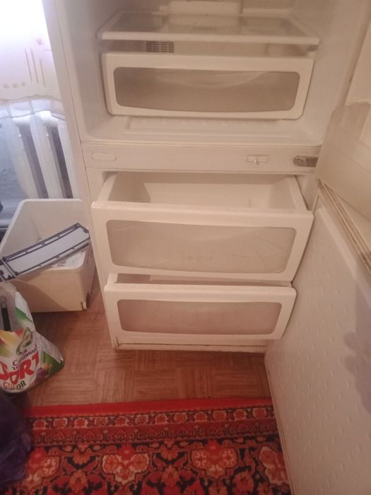Продам холодильник