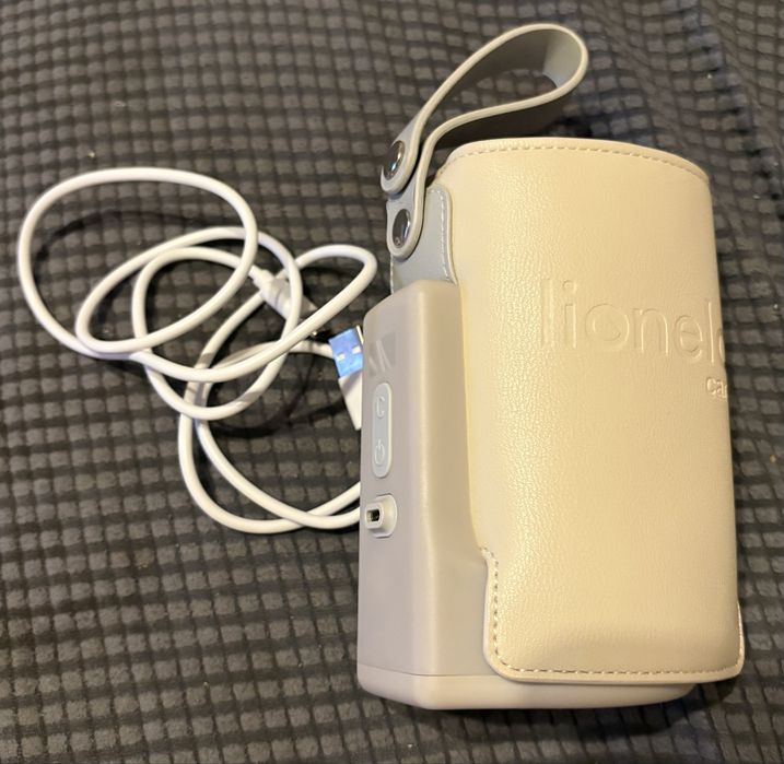 Lionelo Care Thermup Go Plus преносим нагревател за шишета