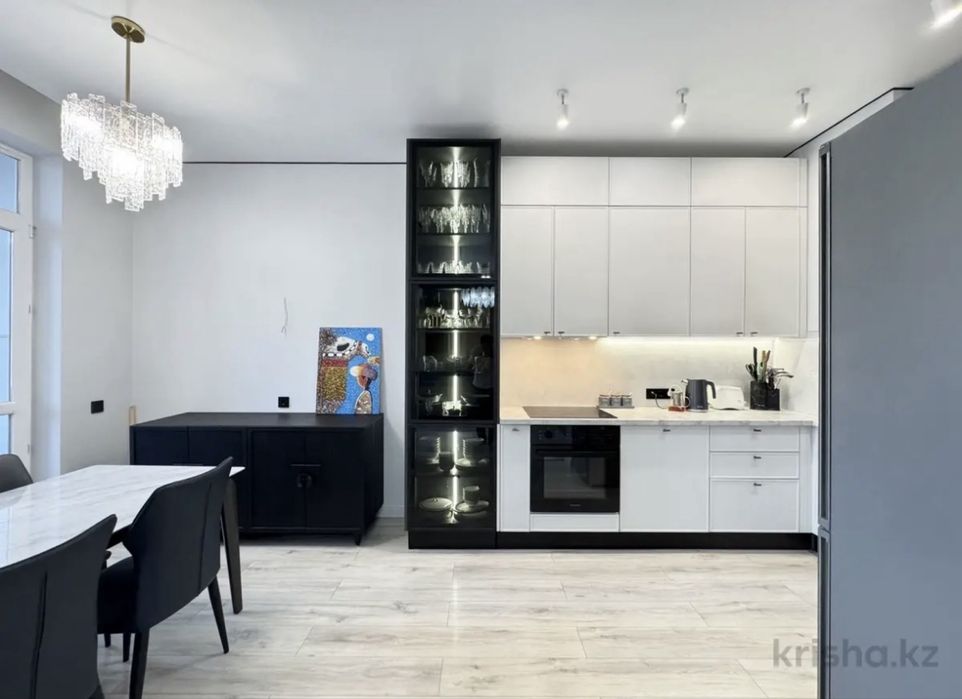 Продам 4 комн в центре столицы