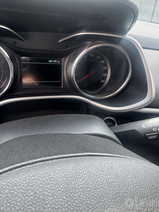 Продается Traker 2 LTZ пробег родной 40тыс цвет белый
