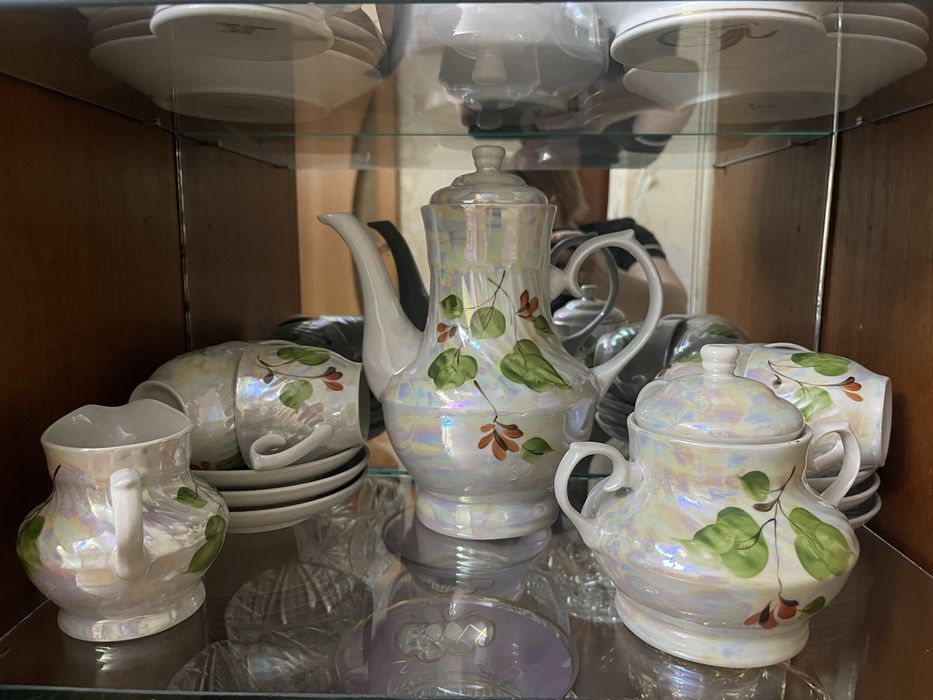 Продам 2 сервиза