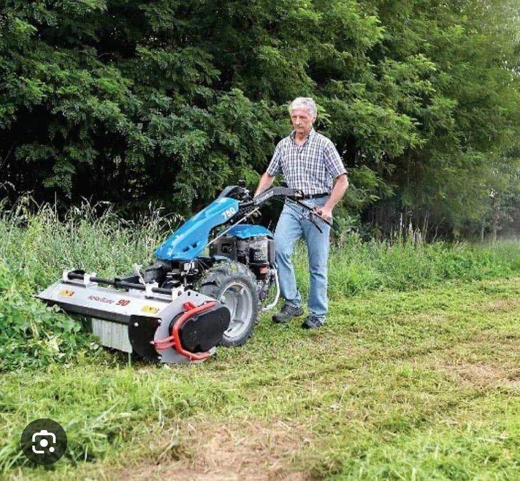 Executam lucrări de amenajări curți ,curățăm terenuri de vegetație