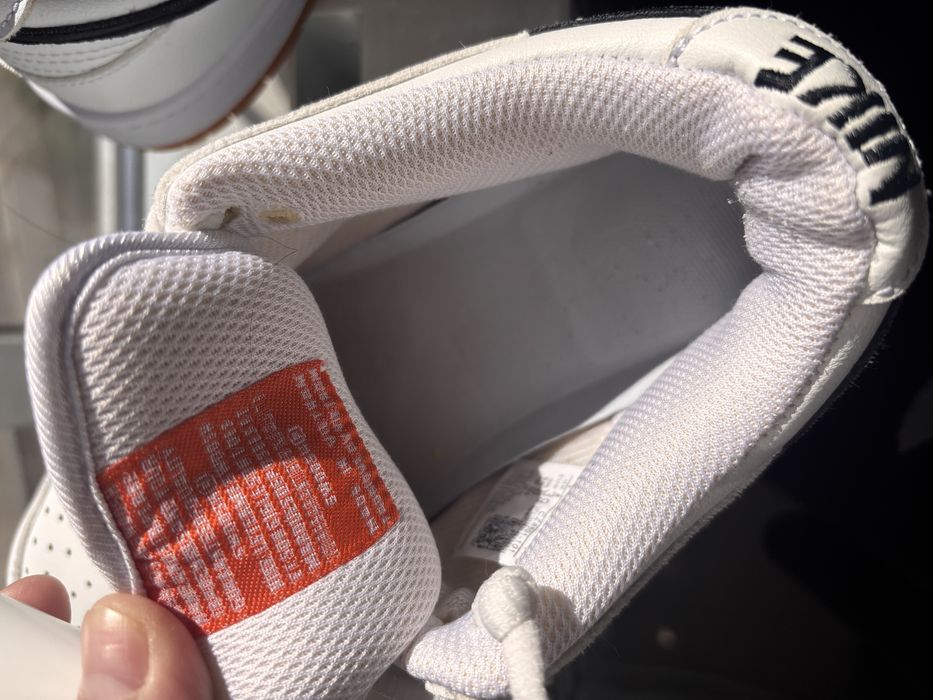 Продам кроссовки Nike