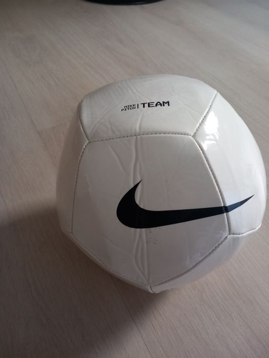 Minge Nike dezumflata