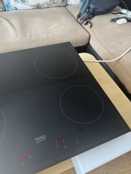 Плот за вграждане BEKO HIC 64401