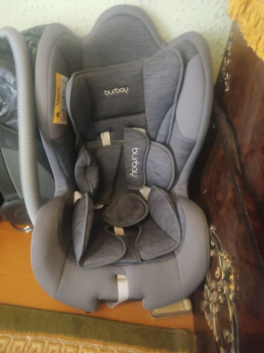 Автокресло лоя детей