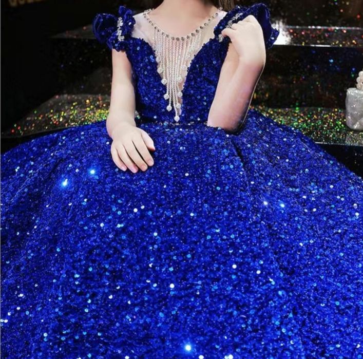 Шикарное платье для девочки