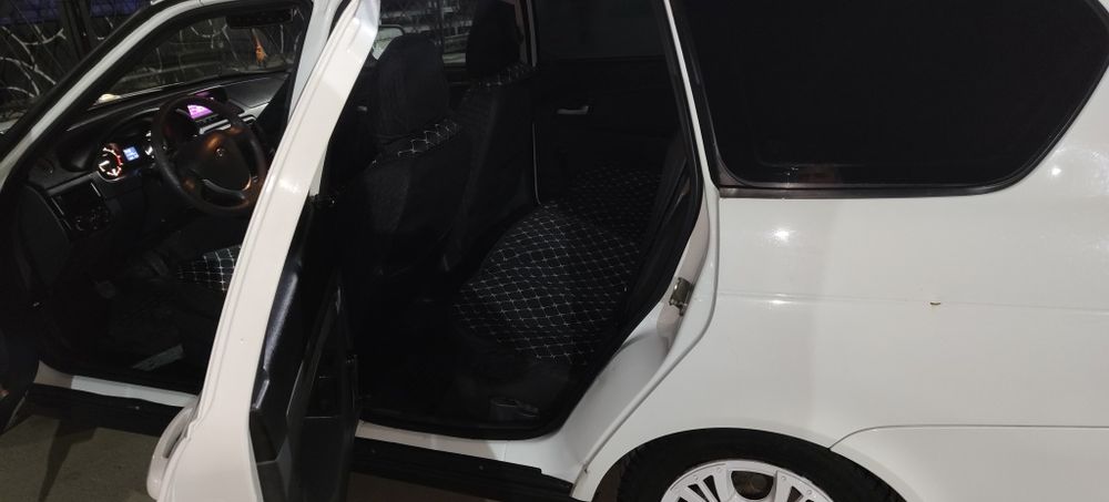 Продам Приору универсал