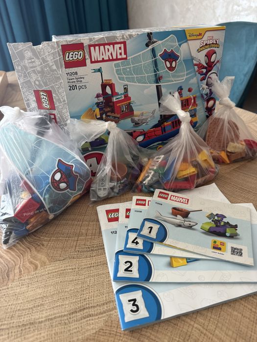 LEGO Marvel 11208 Team Spidey Pirate Ship