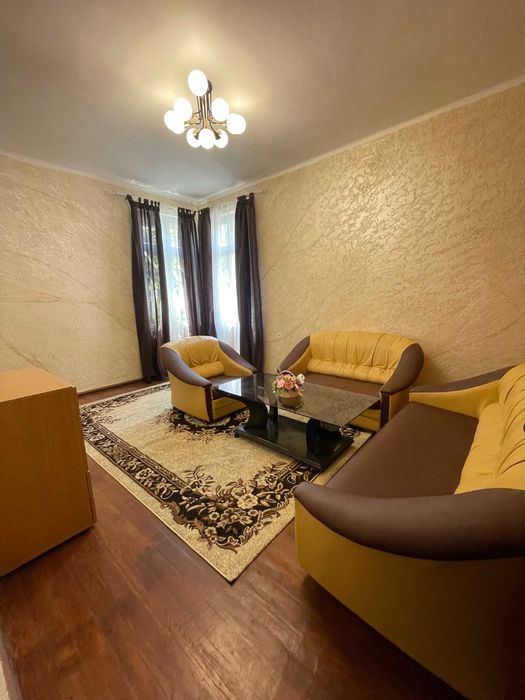 Дава се под наем Тристаен апартамент в София, Зона Б-18 - 90 кв.м за 700 € - Снимка #2