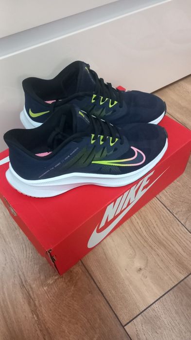 NIKE QUEST оригинални