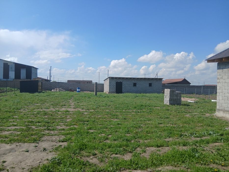 Продам  участок и Времянка