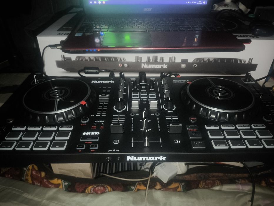 DJ kontroller NUMARK mixtrack pro fx
