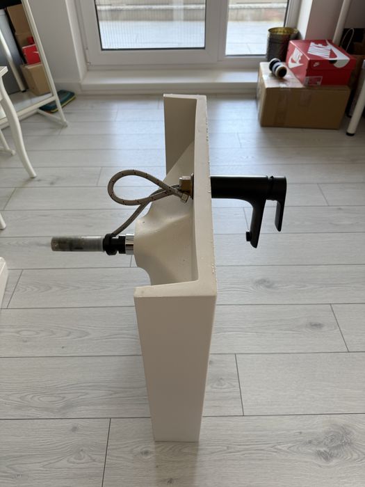 Lavoar suspendat KUMA