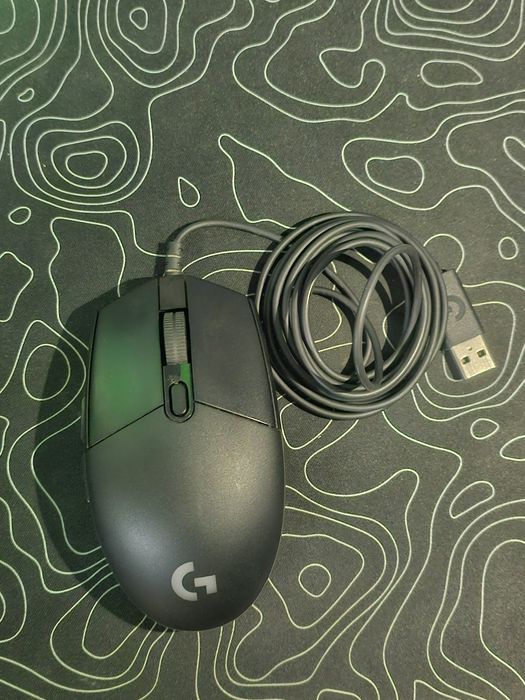 Продаю Logitech G102