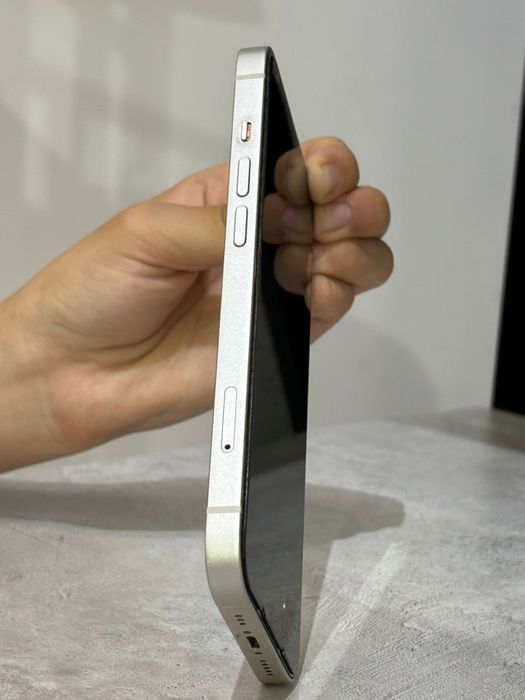 Продам Iphone 13 Айфон 13