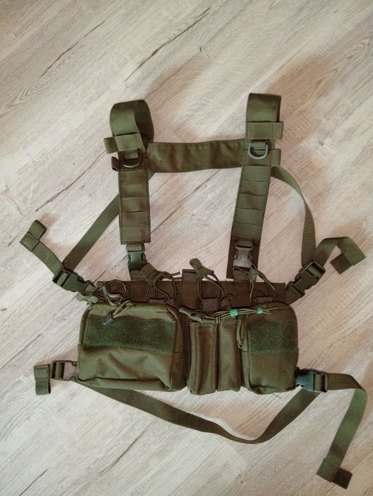 Echipament airsoft, Vesta Chest Rig