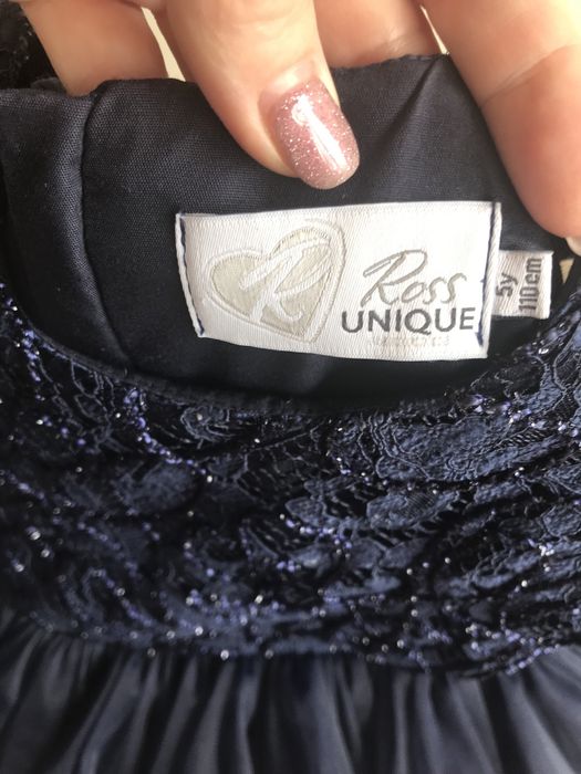 Налична ! Рокля Unique , 4-5 г.