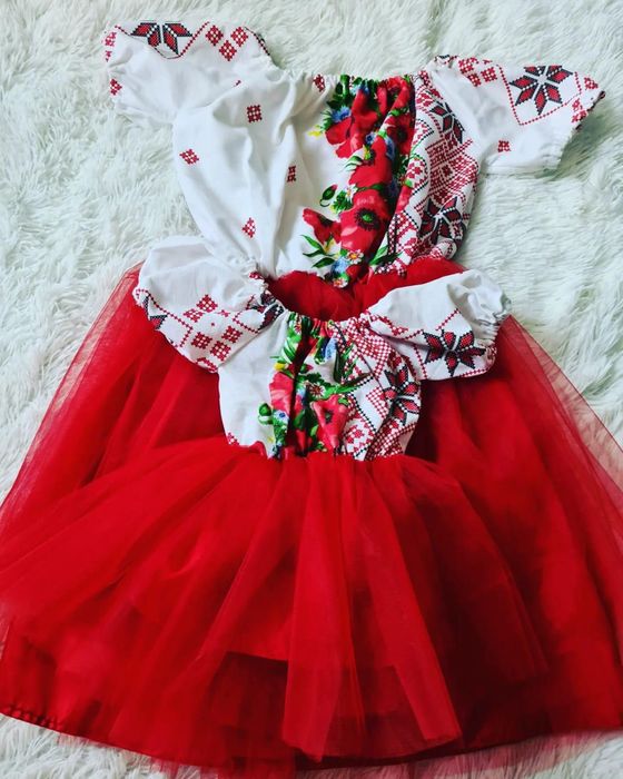 Еднакви Рокли за майка и дъщеря с нородни мотиви / нородна носия