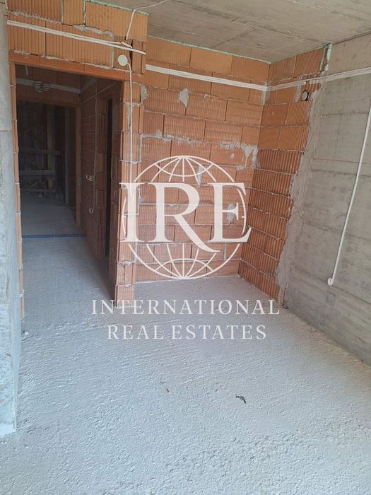 Продава се Тристаен апартамент в Варна, Възраждане 1 - 107 кв.м за 1801 €/кв.м - Снимка #3