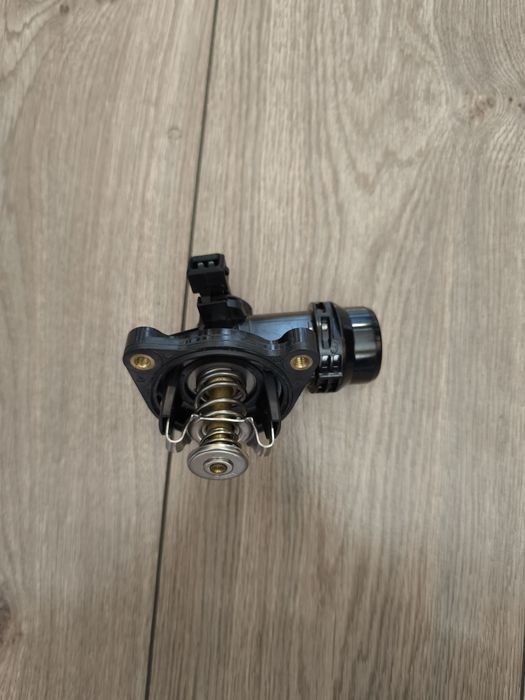 BMW E 46 /БМВ е 46 термостат