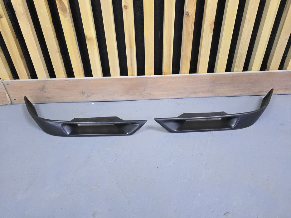 Клыки на передний бампер BMW E34