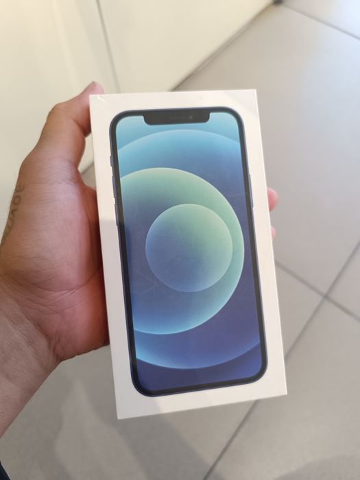 Продам iPhone 12, 64 ГБ (аккумулятор 76%)