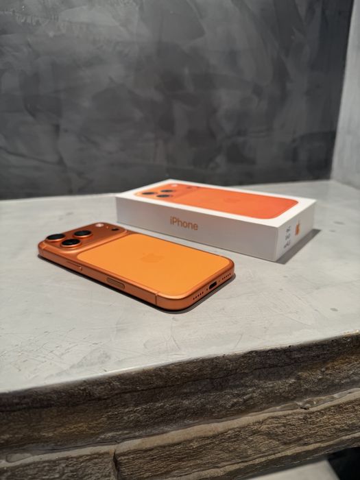 КАТО НОВ Iphone 17 Pro Orange 256 GB, 100% battery