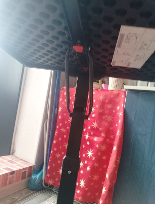 Masuta reglabila laptop cu mic defect