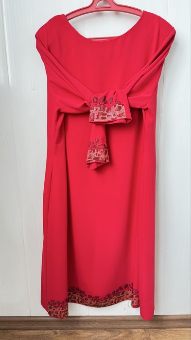 Женские платья , тунику