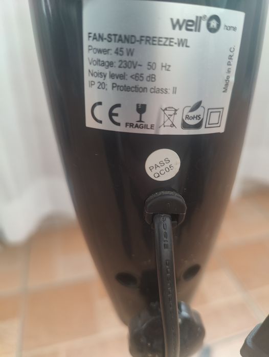 Ventilator cu picior