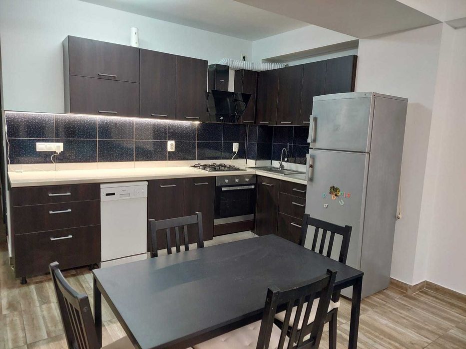 Apartament 3 camere, 110 mp, pe malul lacului Plumbuita,Doamna Ghica,Tei, Petricani