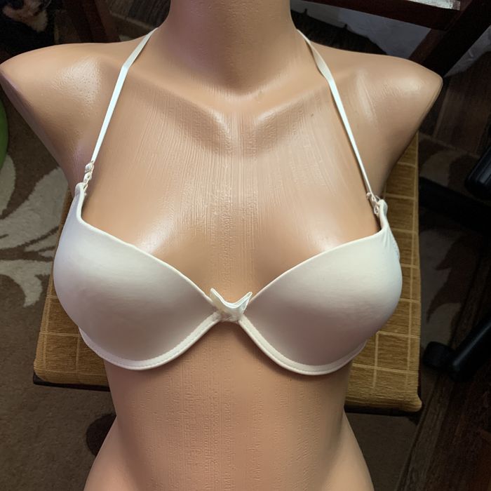 Sutien crem cu model pe spate cupa 34/75B