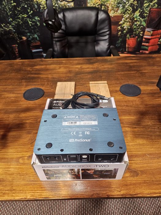 Interfata audio Presonus AudioBox iTwo,