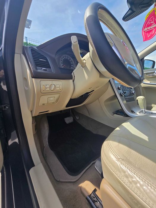 Volvo XC 60 2010 г.