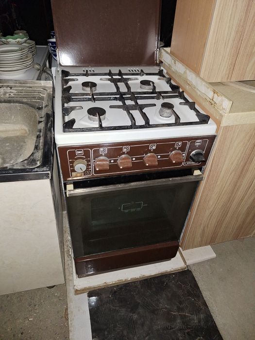 Газ плита   1 та