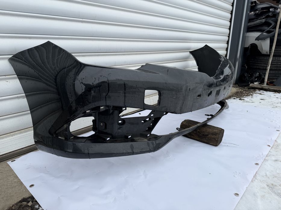 Предна броня за Toyota Auris (2015-2018)