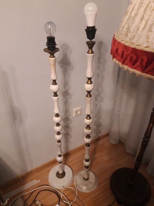 Нощни и настолни лампи