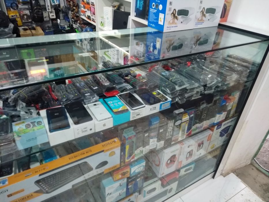 Витрина для магазина 2 шт