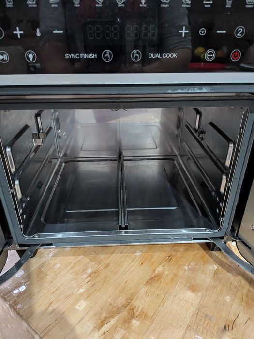 Cuptor/friteoză cu aer cald