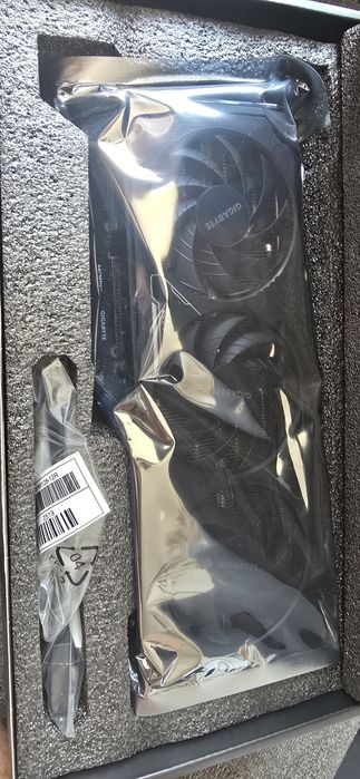 Placa video Nvidia Gigabyte GeForce RTX 5070 OC 12Gb GDDR7 DLSS 4