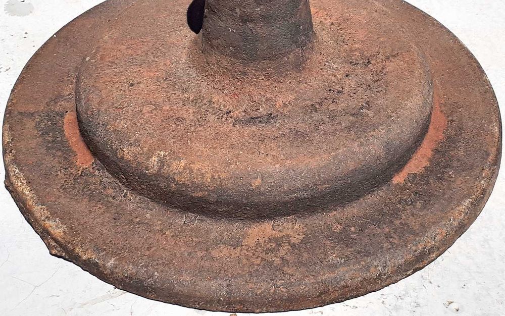 Стойка основа чугунена