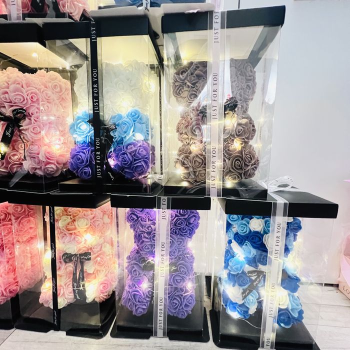 НОВО ТОП МЕЧЕТА С РОЗИ 25см. КУТИЯ и LED осветление / Св. Валентин