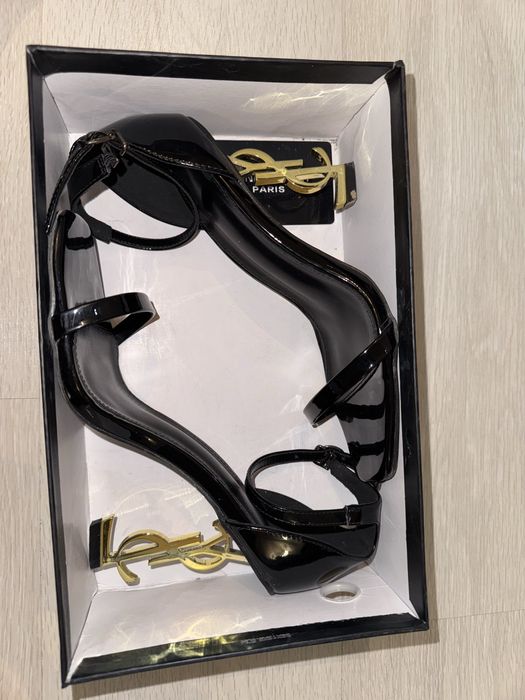 Туфли Yves Saint Laurent