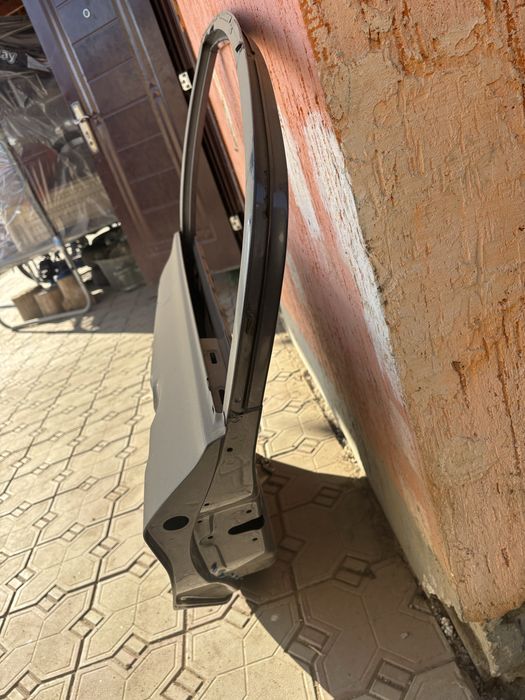 Продам дверь на МG 350.