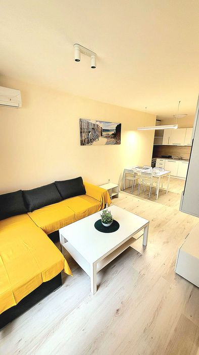 Дава се под наем Двустаен апартамент в Варна, Аспарухово - 62 кв.м за 612 € - Снимка #3