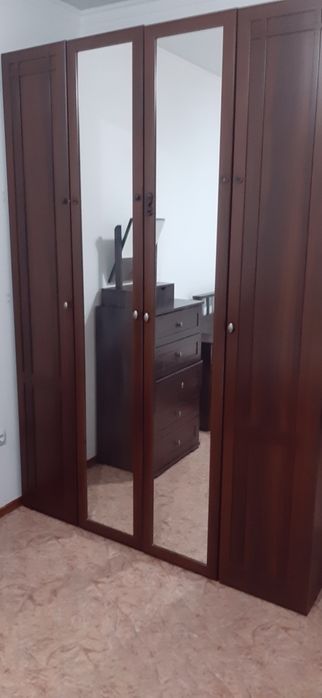 Продам спальный гарнитур.