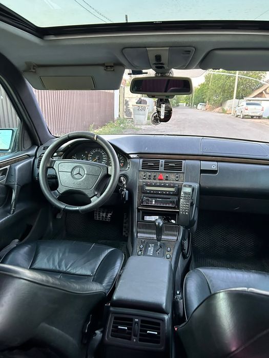 Продам Мерседес w210