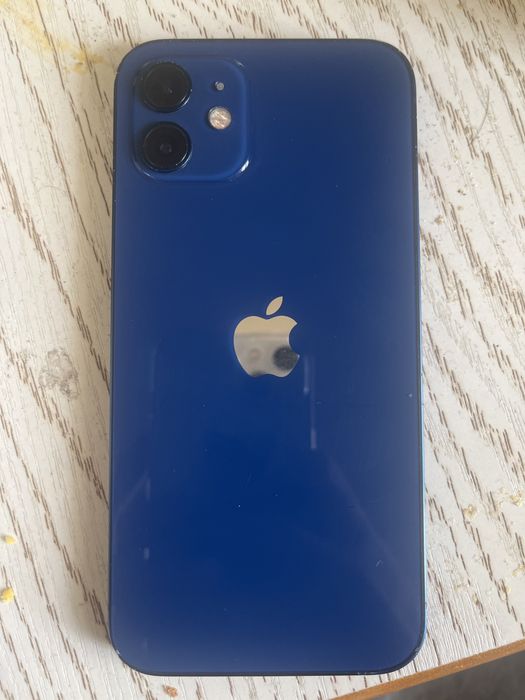 Iphone 12  sotiladi