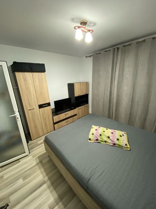 Oferta! Inchiriez apartament 2 camere mobilat & utilat, decomandat Sala Polivalenta